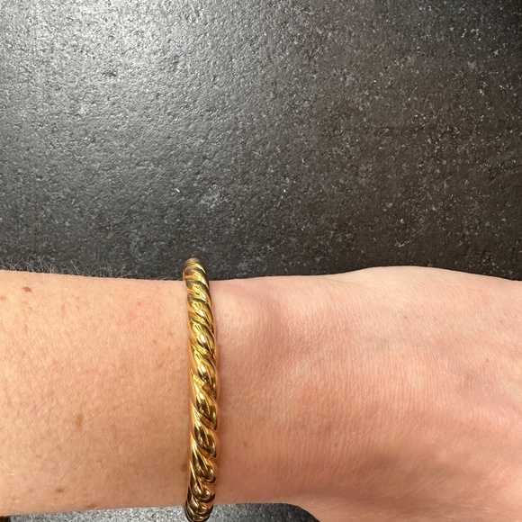 MEJURI Twisted Gold Vermeil Cuff Bracelet - Picture 2 of 2